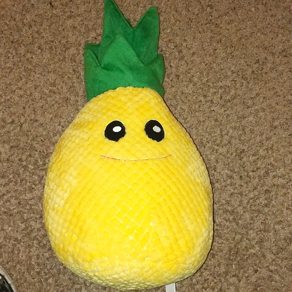 Pineapple plush soft pillow